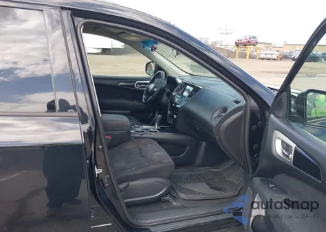 2016 Nissan Pathfinder S z USA, uszkodzony, nr VIN 5N1AR2MM3GC631221